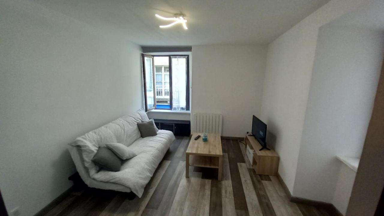 Saint-Flour Appartement Au Coeur De La Ville Buitenkant foto