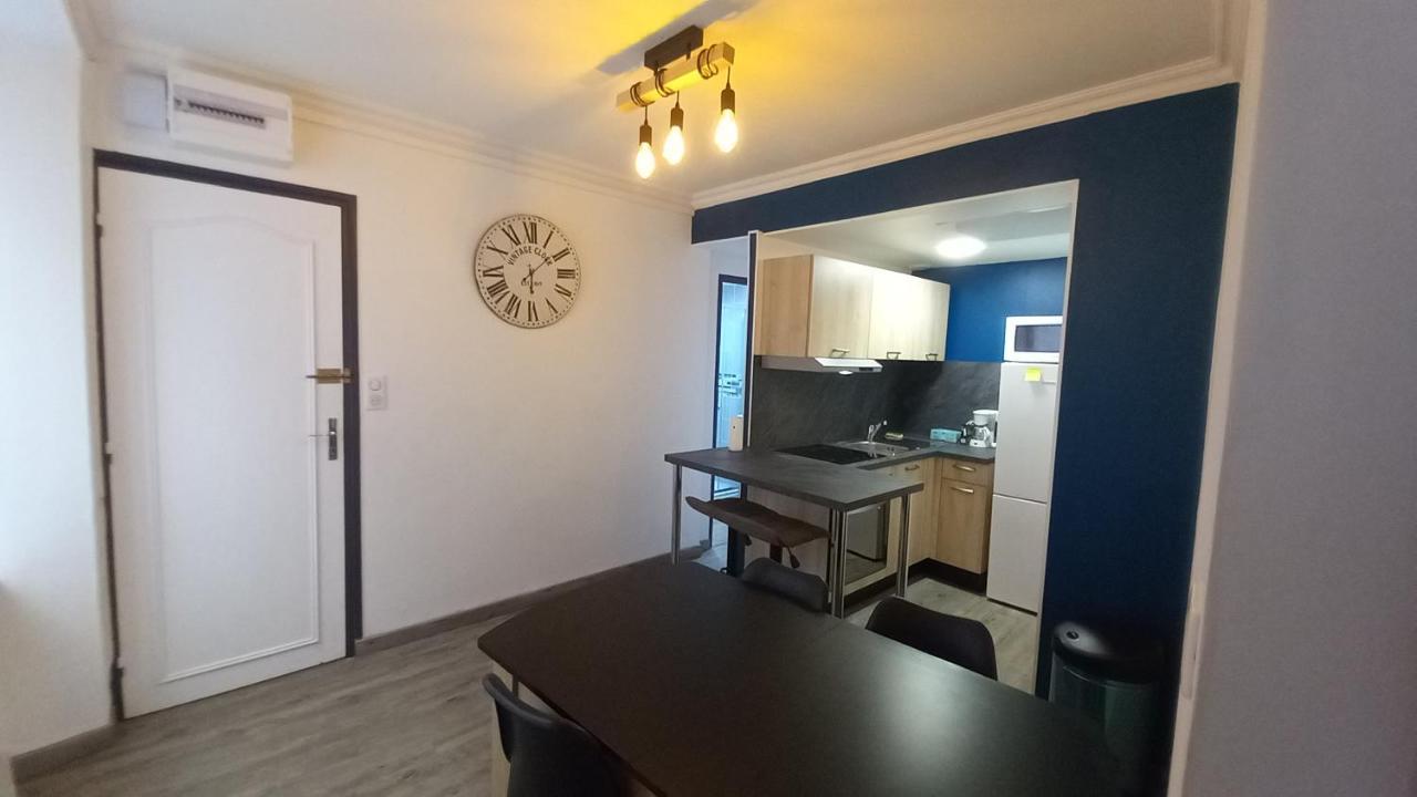 Saint-Flour Appartement Au Coeur De La Ville Buitenkant foto
